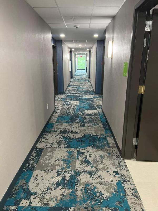 La Quinta Inn & Suites By Wyndham Manchester - Arnold Afb מראה חיצוני תמונה