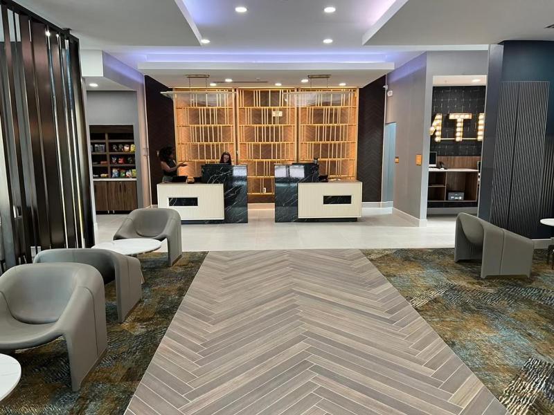 La Quinta Inn & Suites By Wyndham Manchester - Arnold Afb מראה חיצוני תמונה