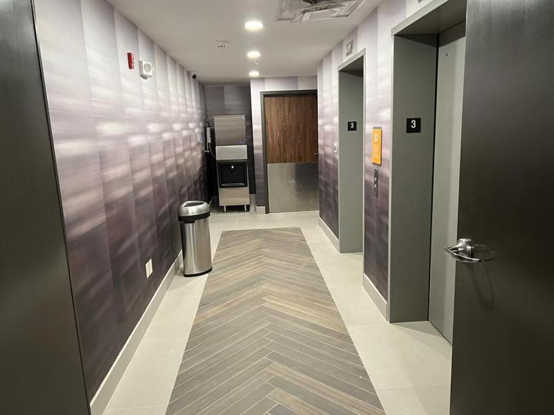 La Quinta Inn & Suites By Wyndham Manchester - Arnold Afb מראה חיצוני תמונה